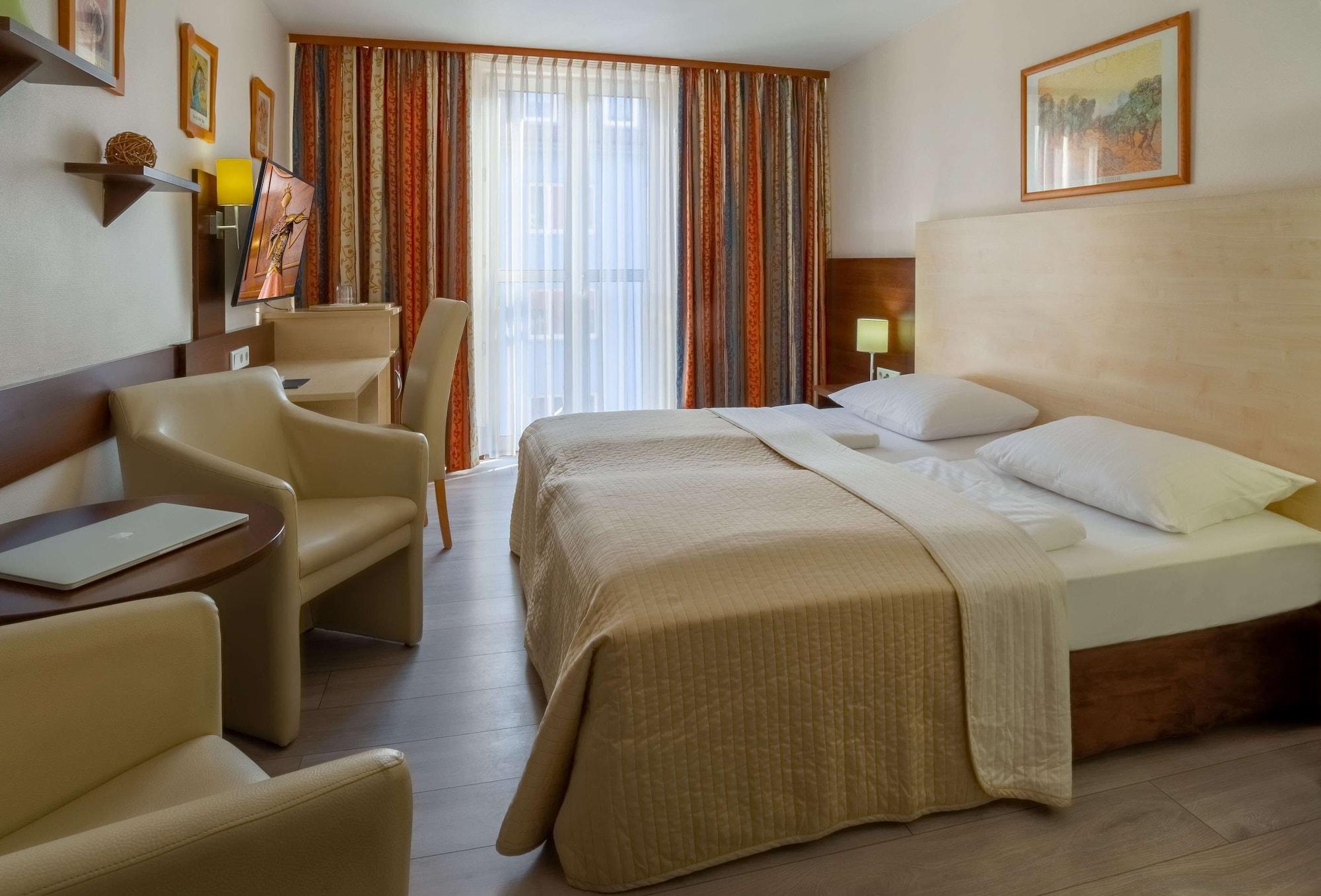 Hotel Astor Мюнхен Экстерьер фото